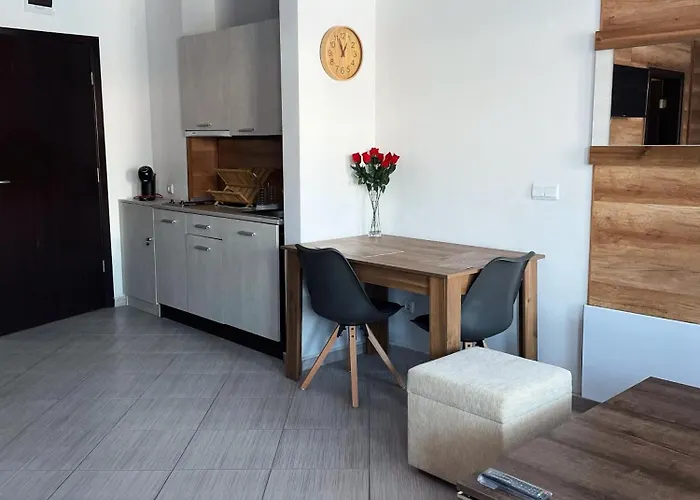 Апартамент B8 Luxury In Life