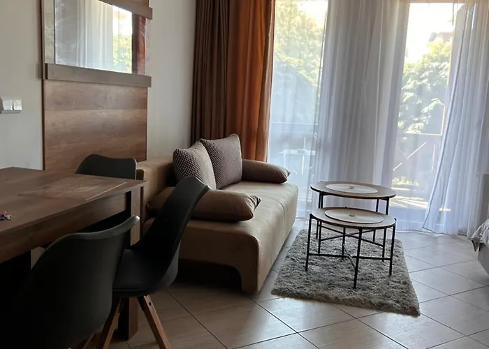 Апартамент B8 Luxury In Life