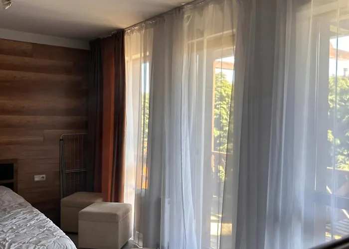 B8 Luxury In Life Апартамент *